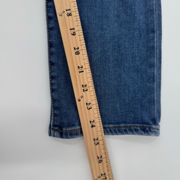 Levis Jeans Women 25 Blue Wedgie Straight Button Fly Distressed Stretch Denim - Picture 12 of 13